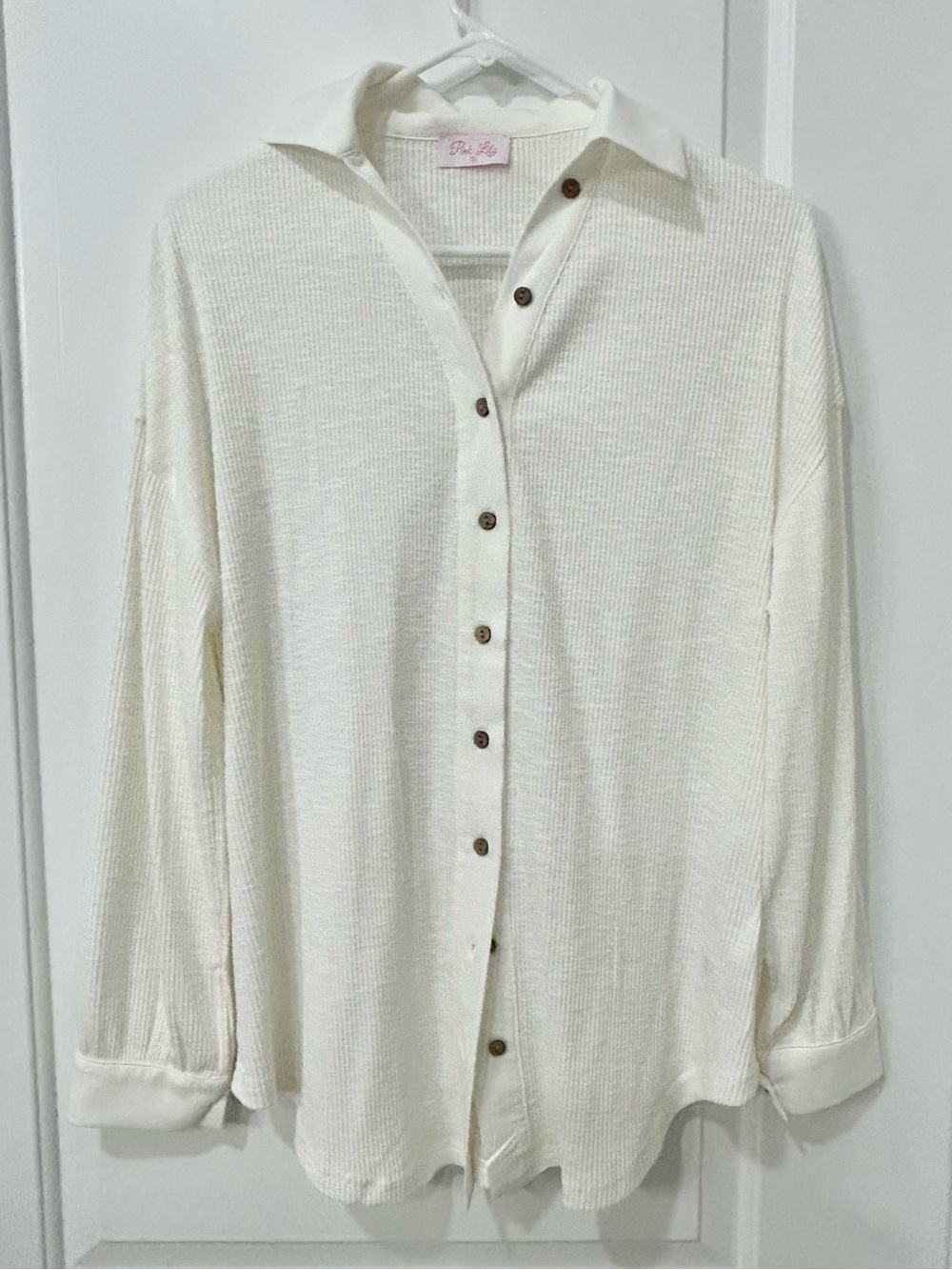 Pink Lily Cream Button-Down Knit Shirt / Small